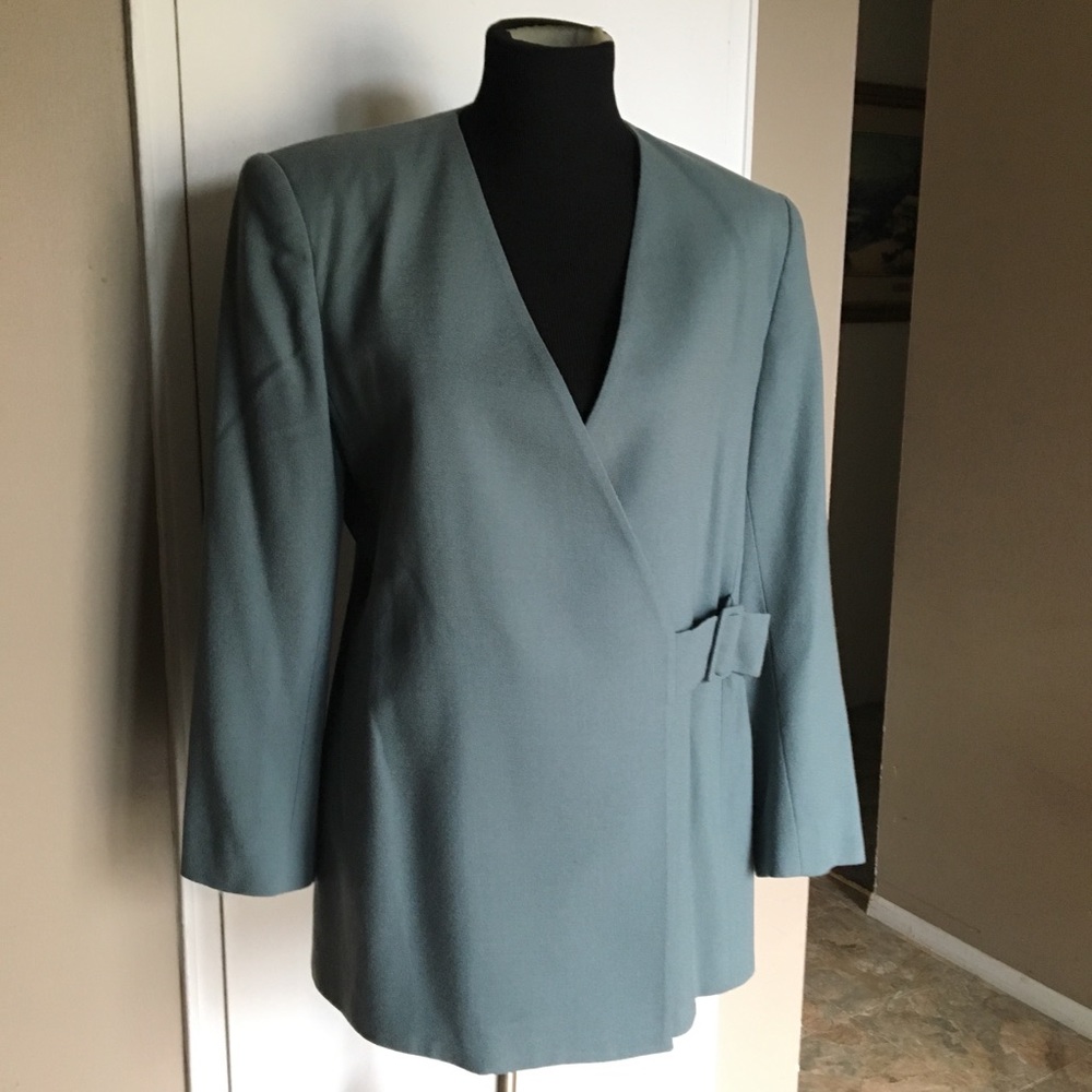 JONES NEW YORK SAGE GREEN WOOL SUIT WRAP BLAZER